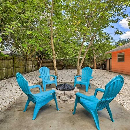 Boho-Chic Sarasota Hideaway Yard And Fire Pit! Vila Exterior foto